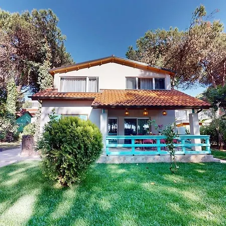 Villa Zen Oasis Golem (Tirana)