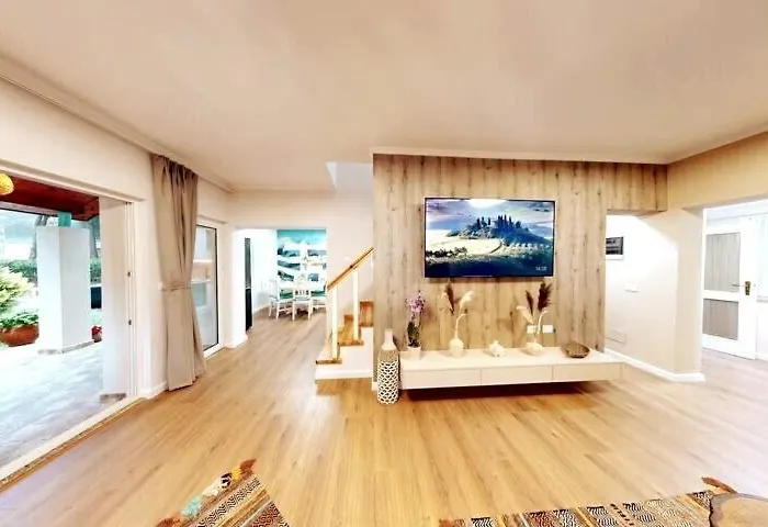 Zen Oasis * Golem (Tirana)