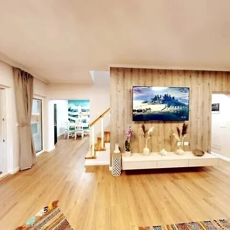 Zen Oasis * Golem (Tirana)