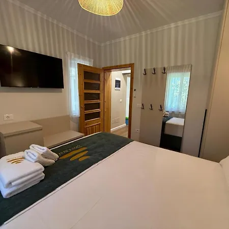 Villa Zen Oasis Golem (Tirana)